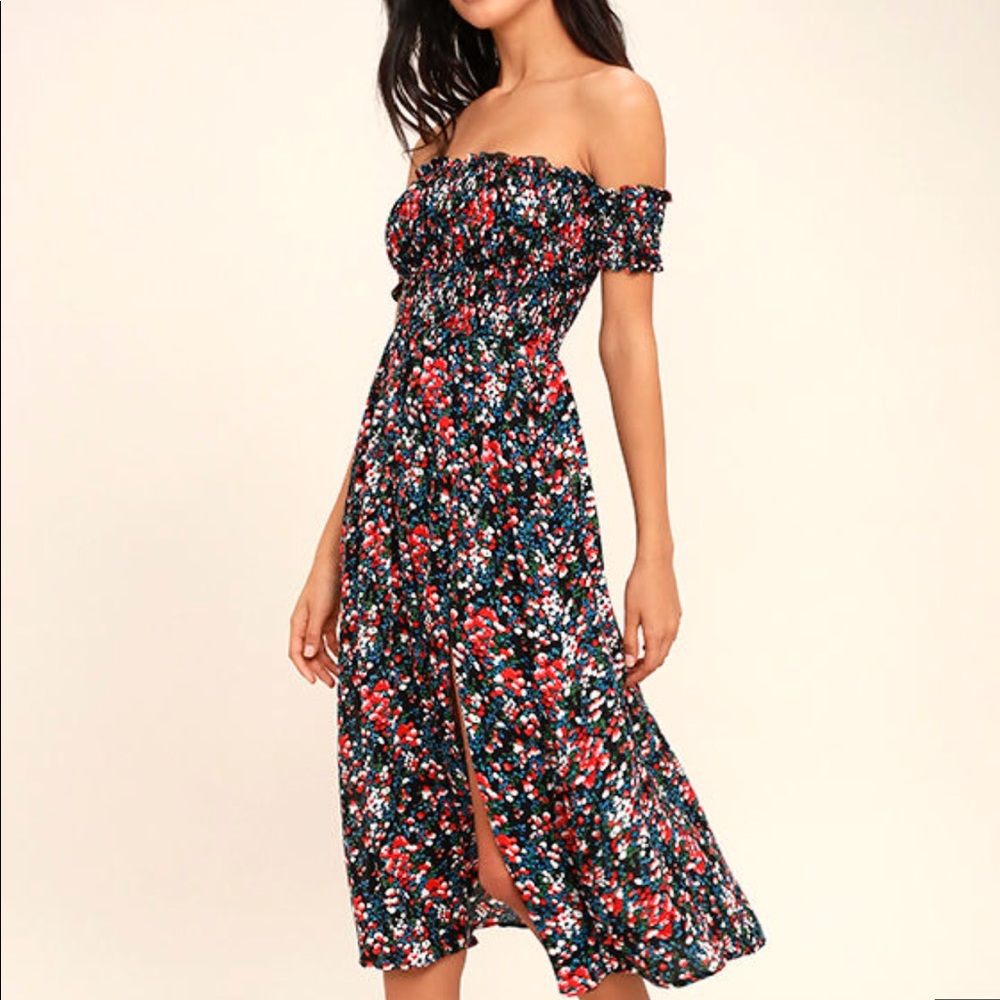 Lulu’s Black Floral Midi Dress